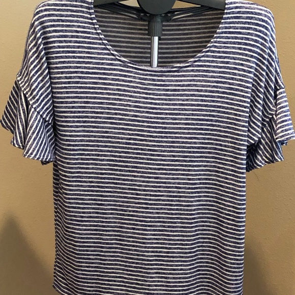 bleeker and mcdougal Tops - Striped ruffled sleeve top $firm, getting ready to donate